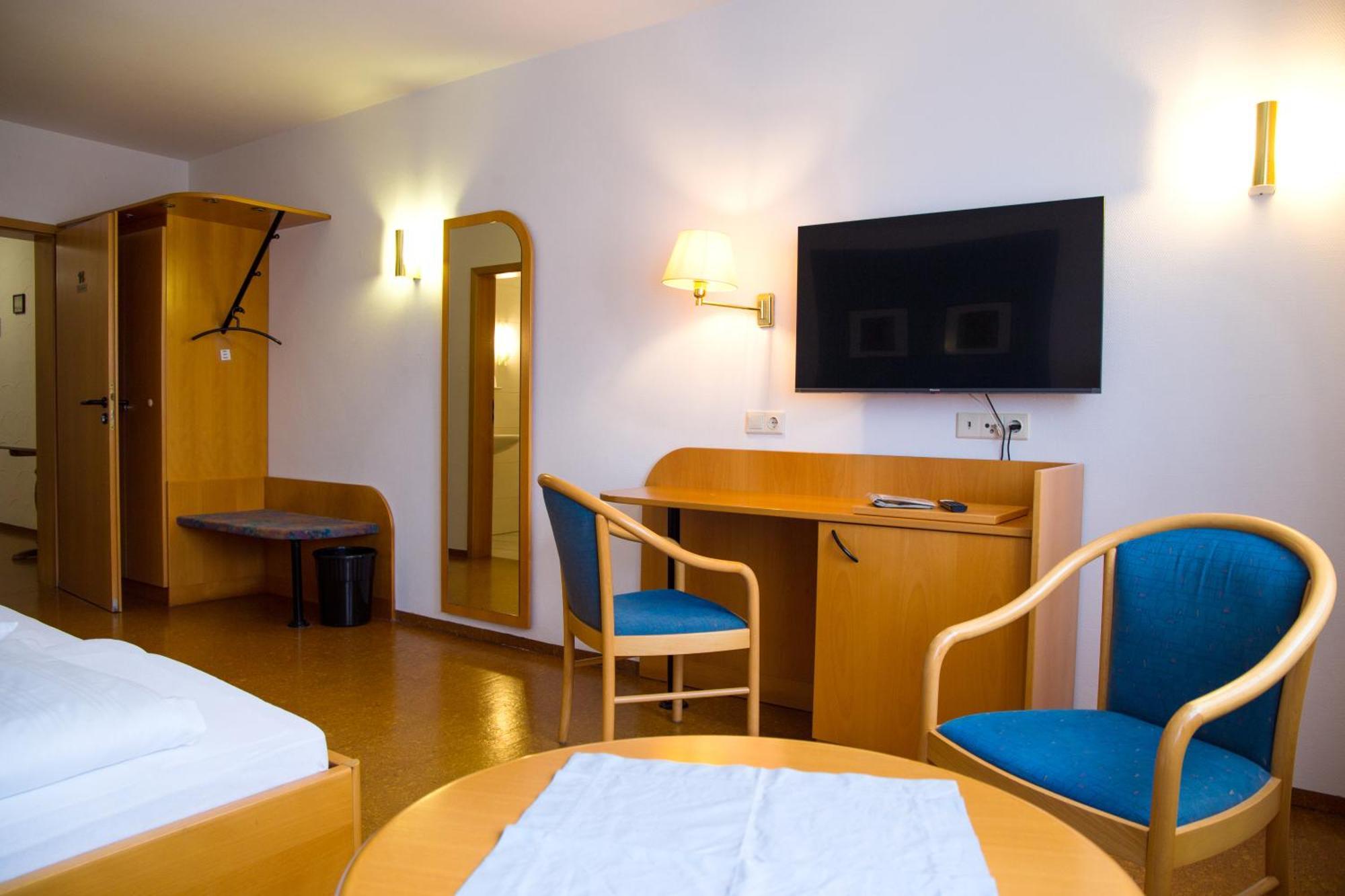 Hotel Zur Linde Gädheim Eksteriør bilde