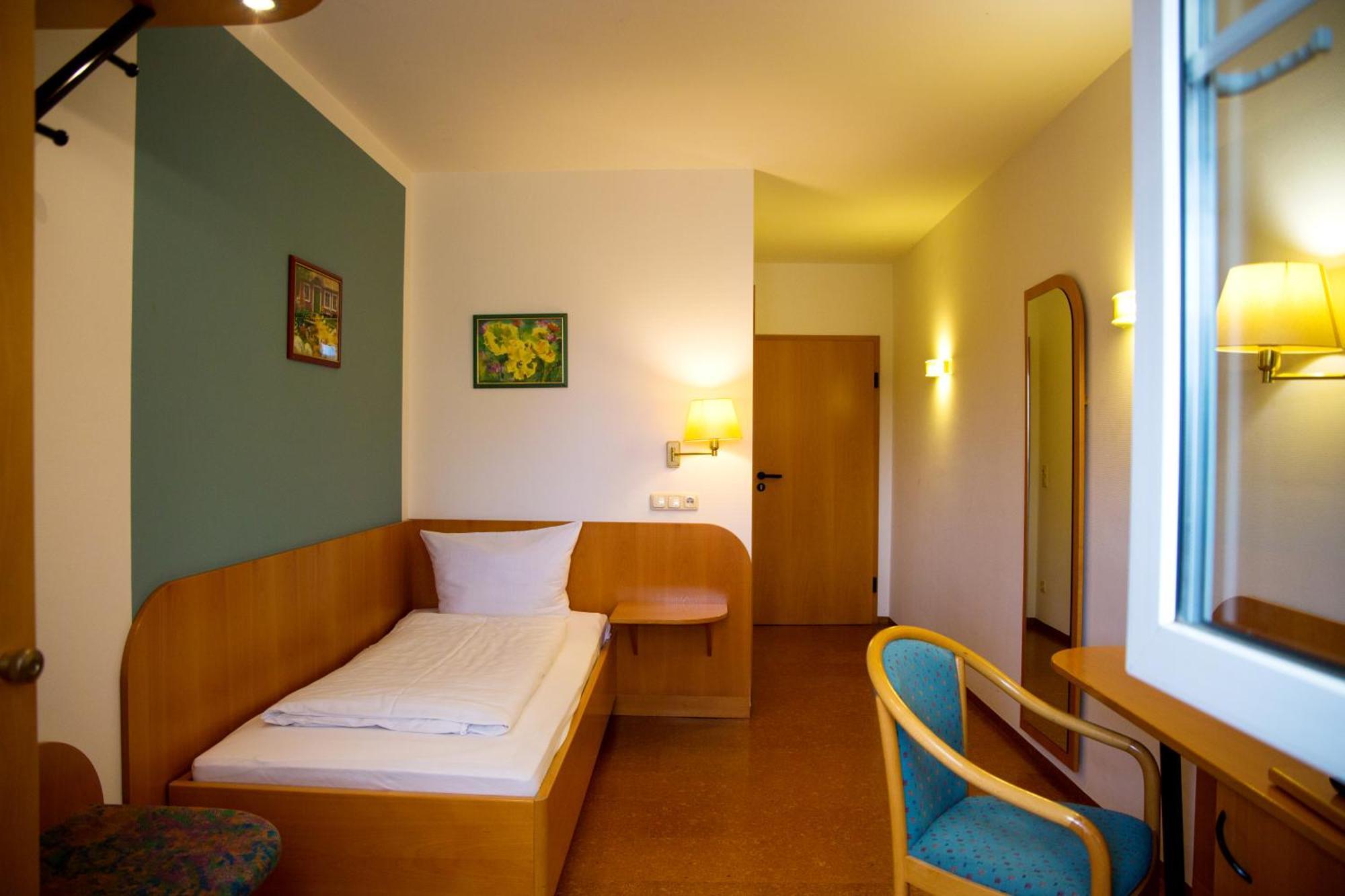 Hotel Zur Linde Gädheim Eksteriør bilde